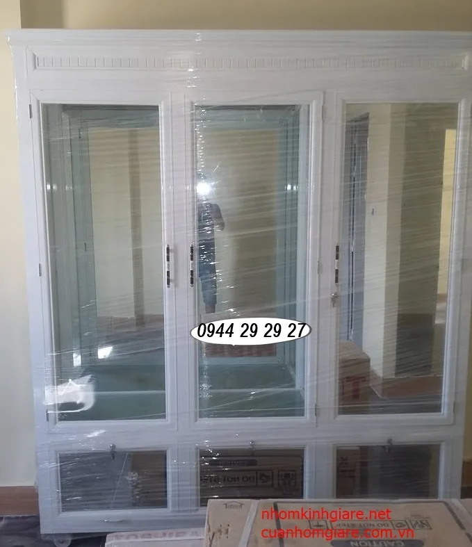 Tủ treo quần áo bằng nhôm kính