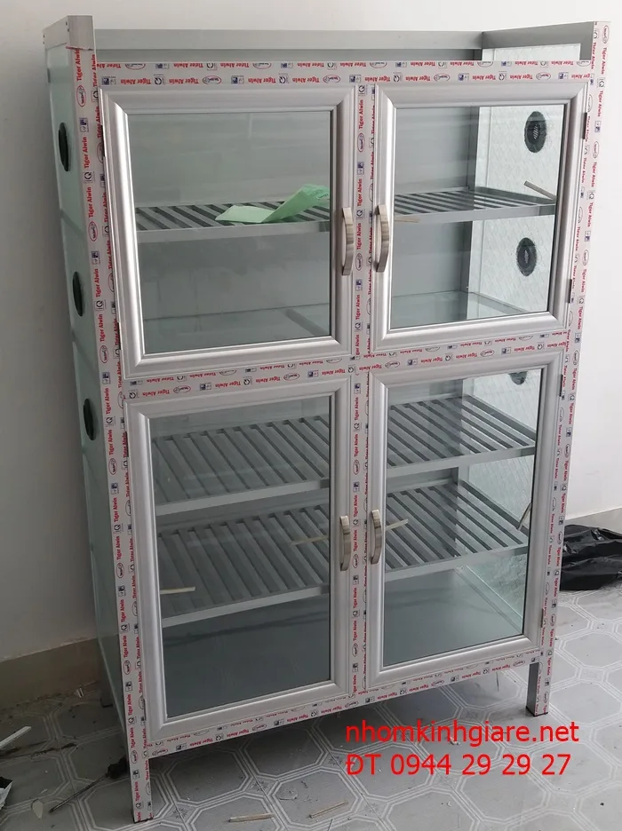 Mẫu tủ nhôm kính đựng chén bát số 3