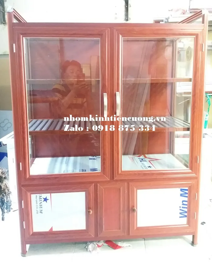 tu-chen-nhom-kinh-dep-tphcm