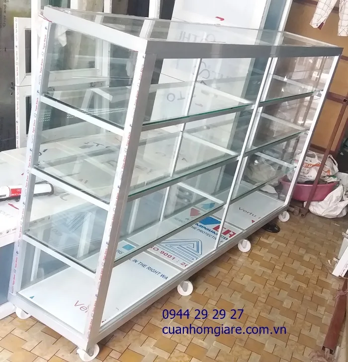 Tủ nhôm kính bán hàng cao cấp tphcm