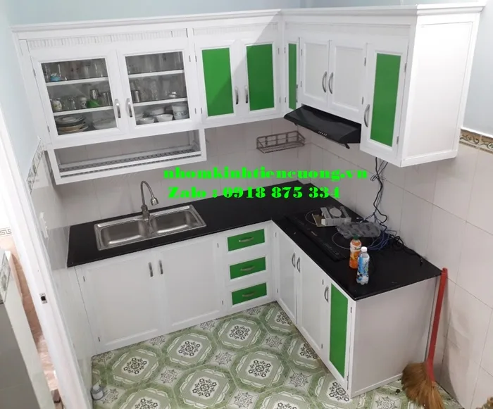 Mẫu tủ bếp nhôm kính đẹp 5