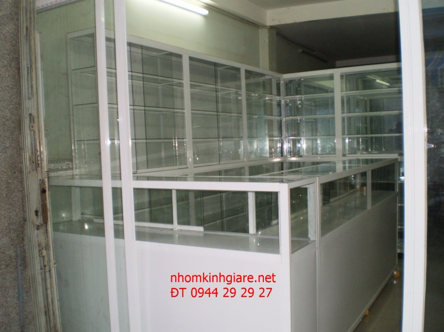 3 Lưu Ý Khi Thi Công Tủ Quầy Thuốc Tây 2 C:UsersHPDesktoplê tânDream24.01tu-quay-thuoc-tay-005.jpg