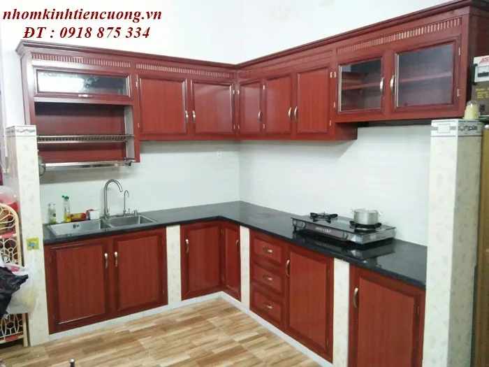 tủ bếp nhôm giả gỗ