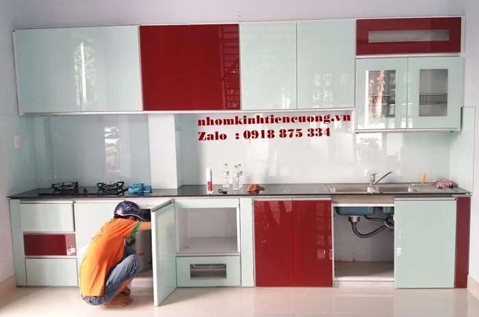 Tủ bếp nhôm kính giá bao nhiêu?
