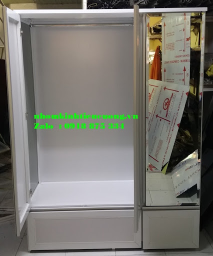Giá thành của tủ quần áo bằng nhôm thấp hơn so với tủ quần áo gỗ