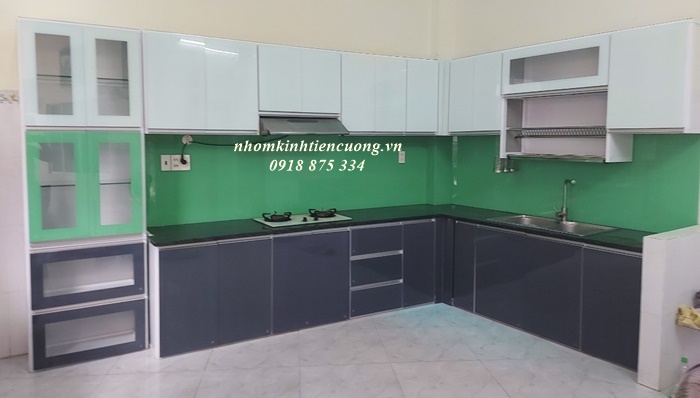 Tủ nhôm bếp sơn tĩnh điện ốp kính màu đẹp