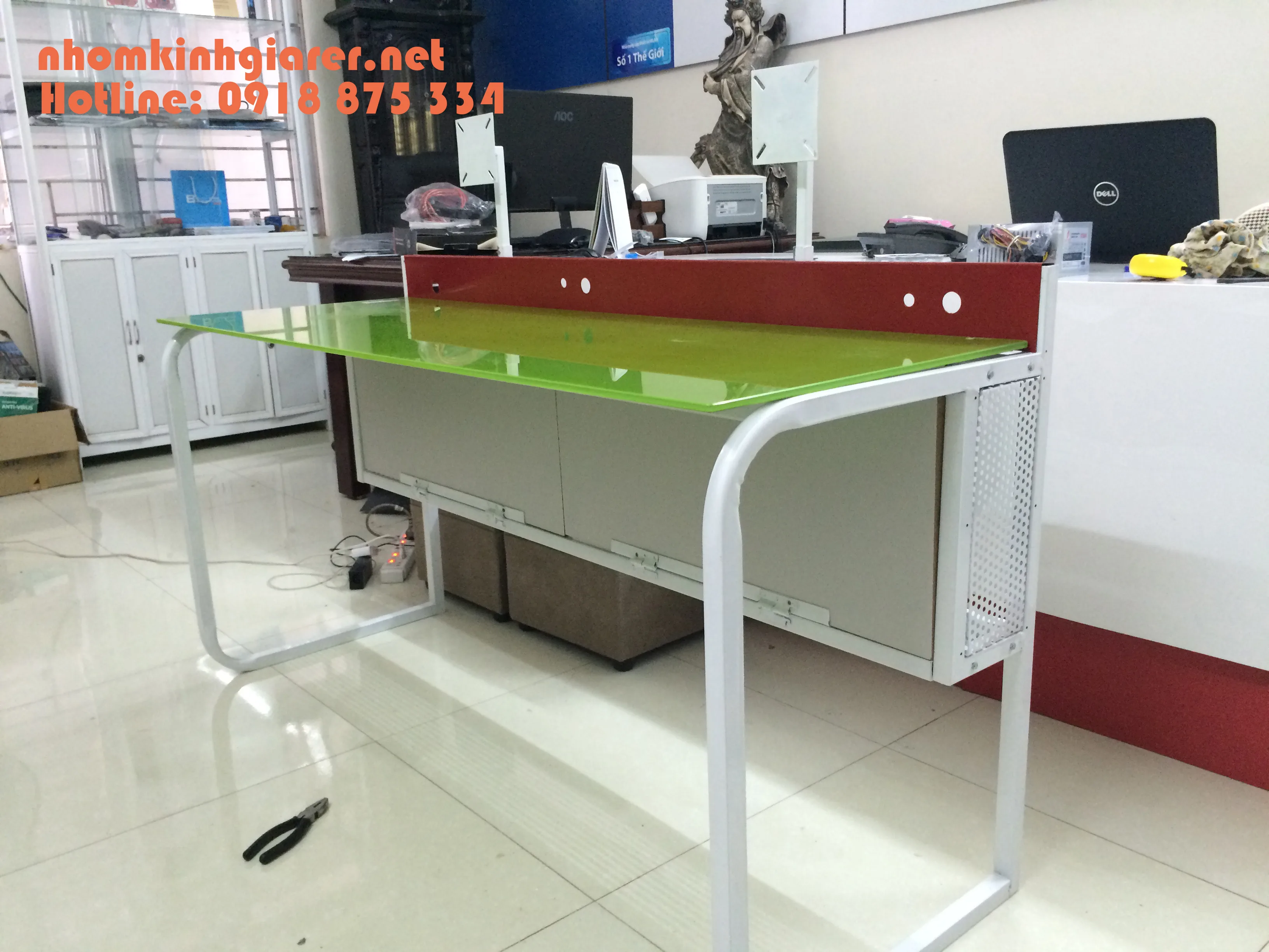 Cắt kính mặt bàn ăn tphcm 1