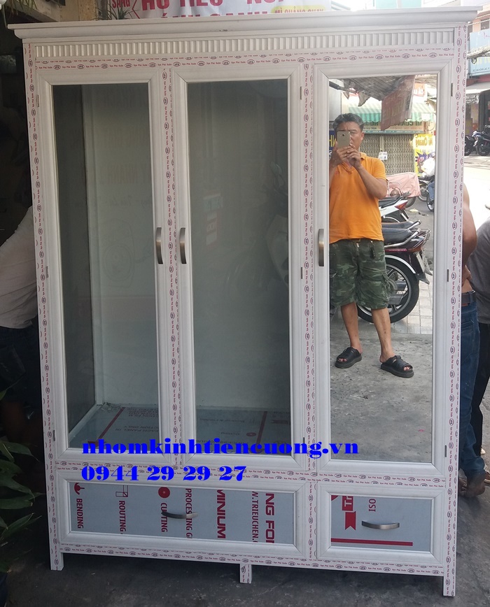 Tủ Nhôm Đựng Quần Áo Giá Bao Nhiêu