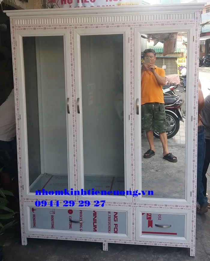 Tủ Nhôm Đựng Quần Áo Giá Bao Nhiêu