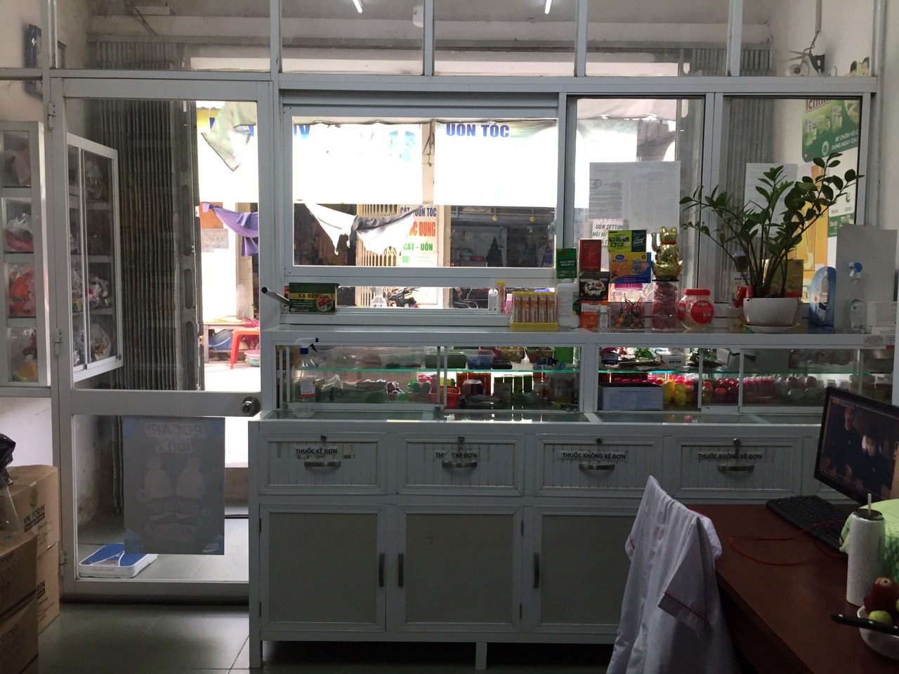 Tủ Thuốc Tây Nhôm Kính