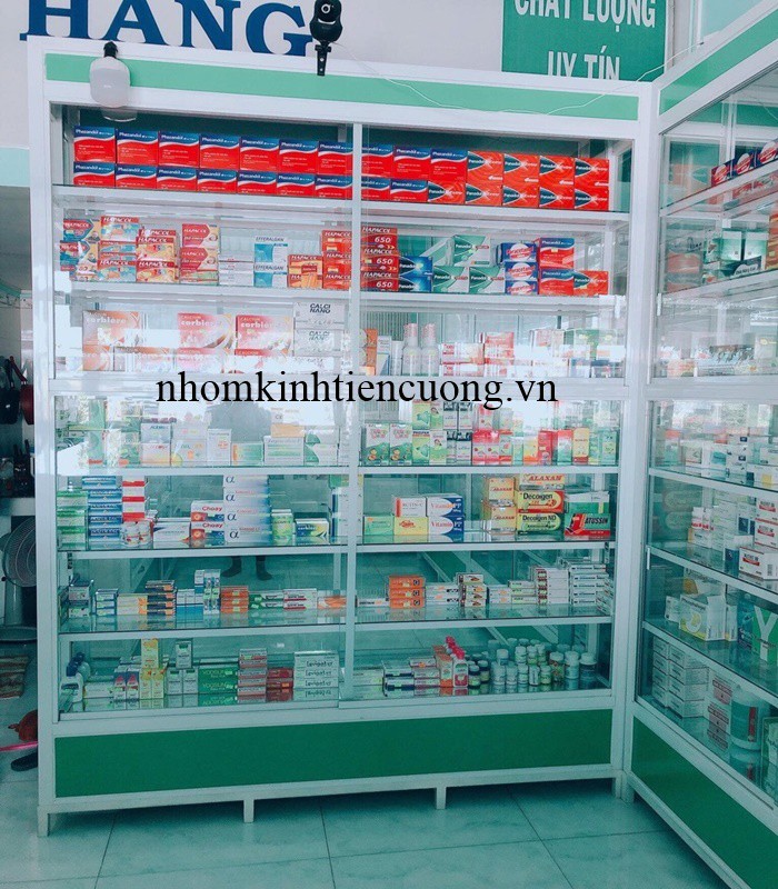 Tủ Nhôm Kính Trưng Bày Mỹ Phẩm 4